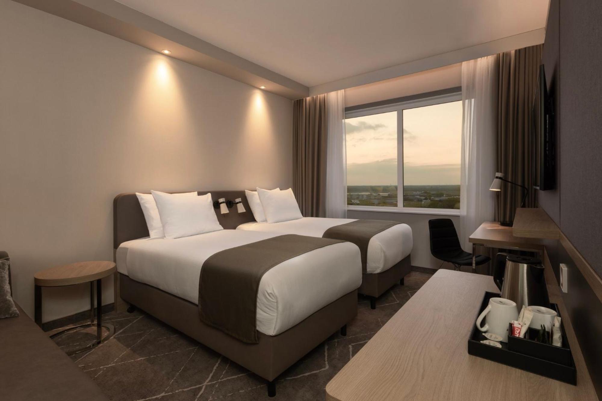 - Airport By Ihg Hotel Eindhoven