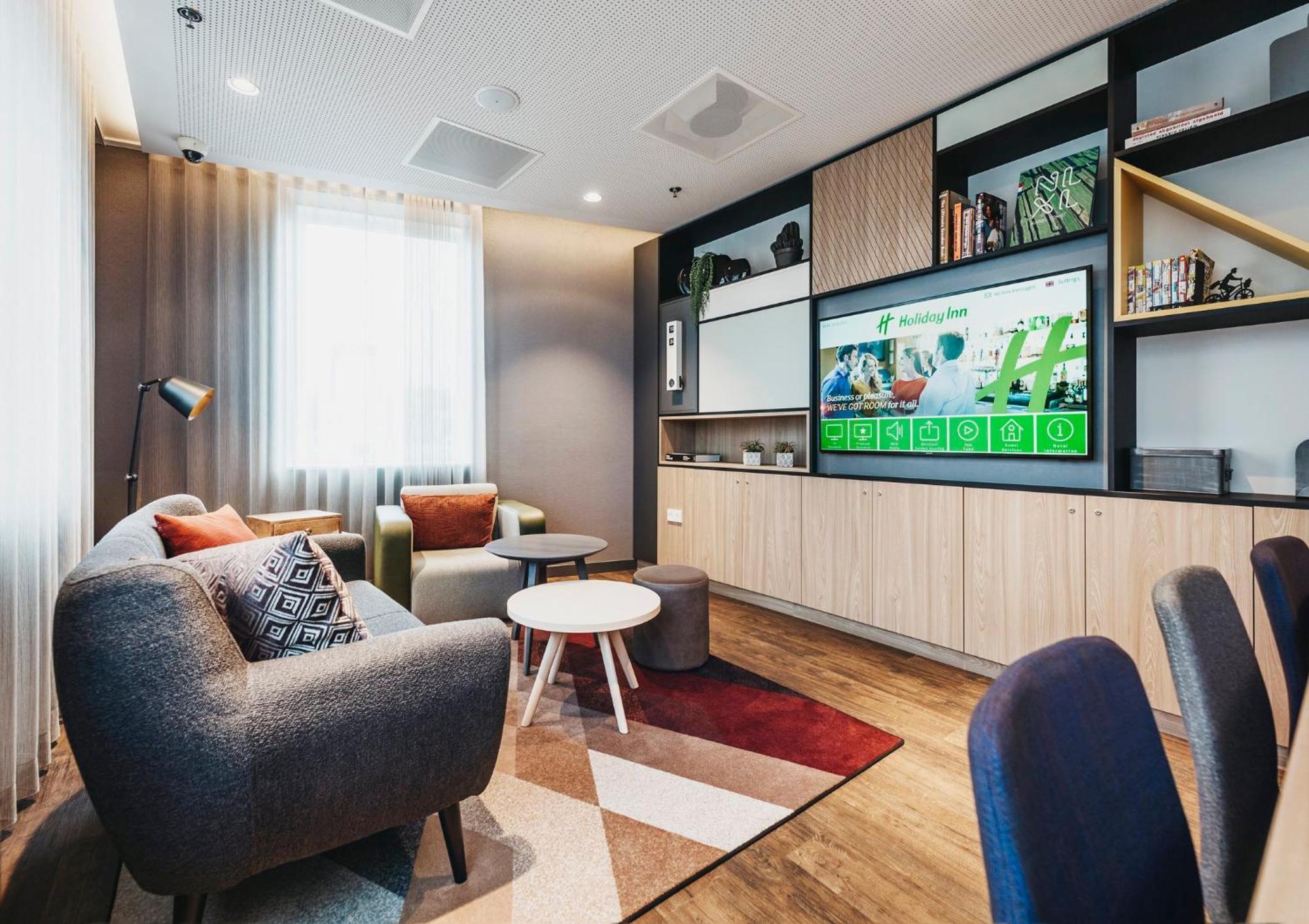 Hotel - Airport By Ihg